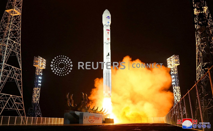 South Korea to suspend part of military pact after North claims spy satellite launch South Korea to suspend part of military pact after North claims spy satellite launch